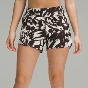 Lululemon Hotty Hot High Rise Short 4” Lined